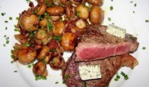 300_tournedos_met_gebakken_champignons.jpg